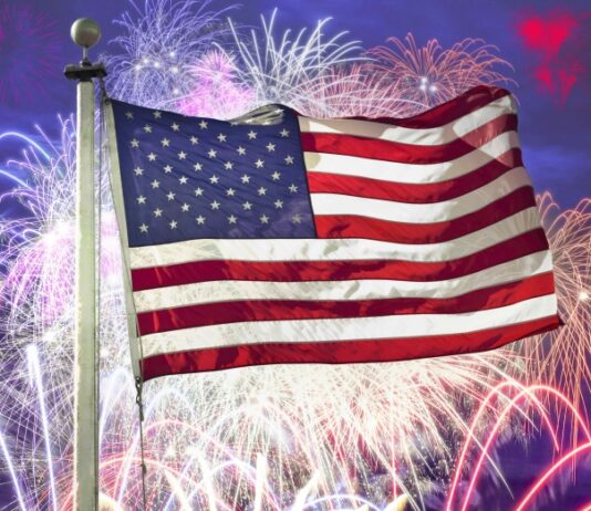 SUA în criză de Ziua Naţională: Îşi va da Biden demisia?