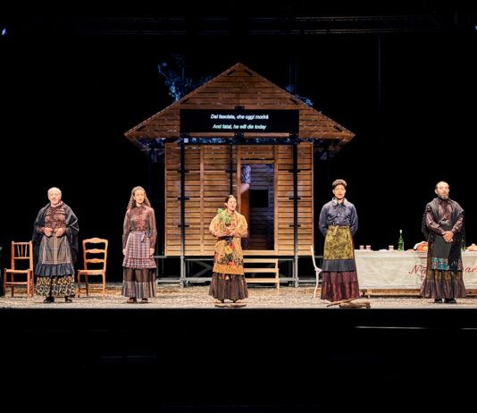 FNT debutează cu un spectacol incendiar al portughezului Tiago Rodrigues