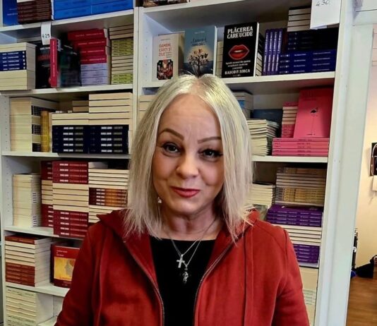 Spectacolul poeziei: Lidia Zadeh Petrescu